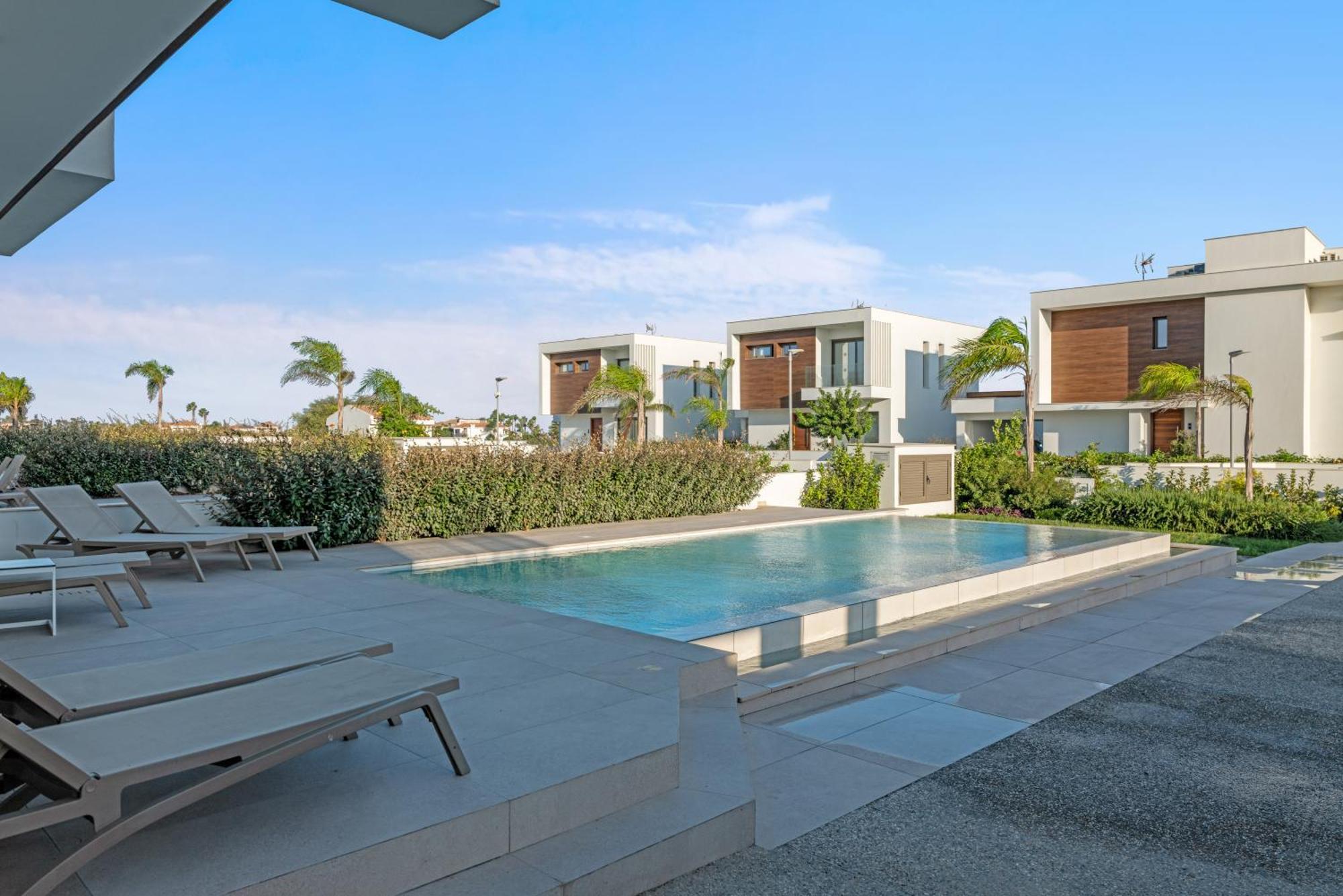 Serenity Waves Villa 12 Softades Dış mekan fotoğraf